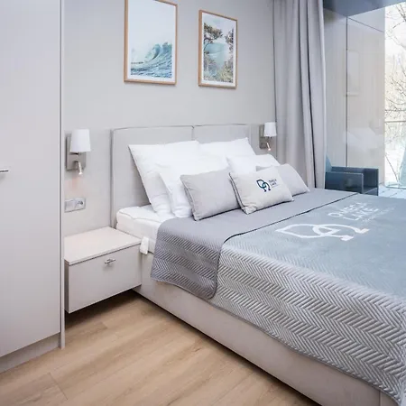 Omega Lake, Sun & Snow Lägenhet *