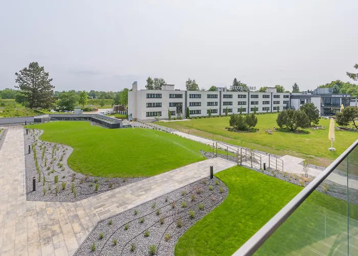 Omega Lake, Sun & Snow Lägenhet