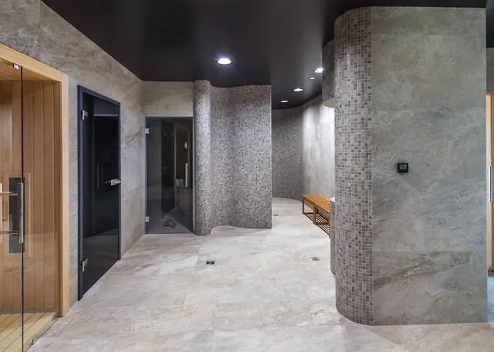 Omega Lake, Sun & Snow Lägenhet