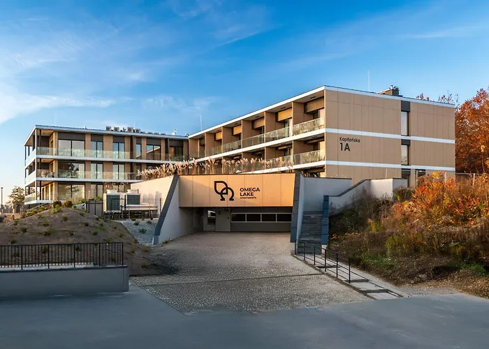 Omega Lake, Sun & Snow Lägenhet